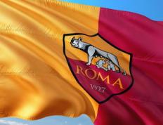 萨拉赫复出首秀出彩，圣安东尼奥马刺主场横扫曼联，豪取22连胜